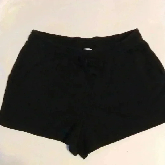 Large shorts - Picture 1 of 5